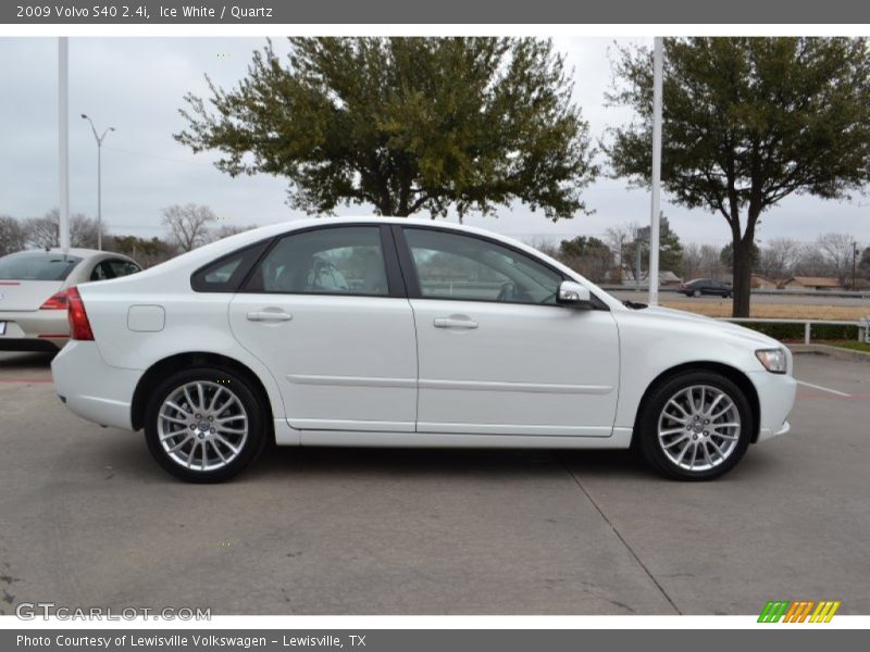 Ice White / Quartz 2009 Volvo S40 2.4i