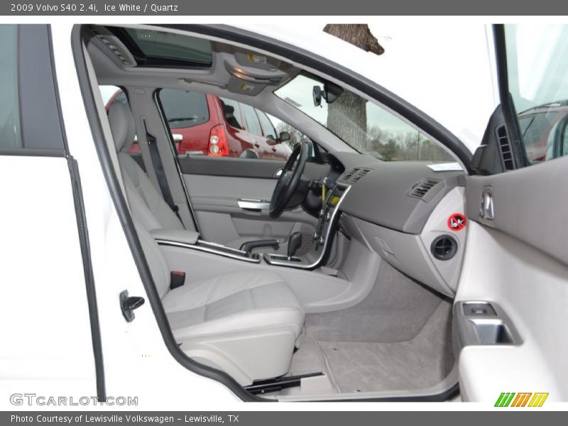Ice White / Quartz 2009 Volvo S40 2.4i