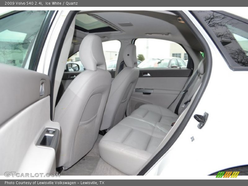Ice White / Quartz 2009 Volvo S40 2.4i