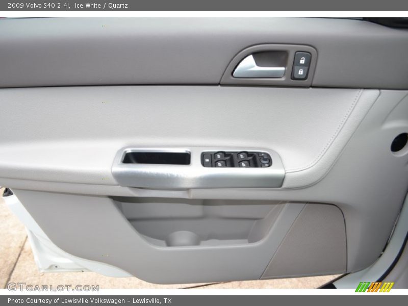 Ice White / Quartz 2009 Volvo S40 2.4i