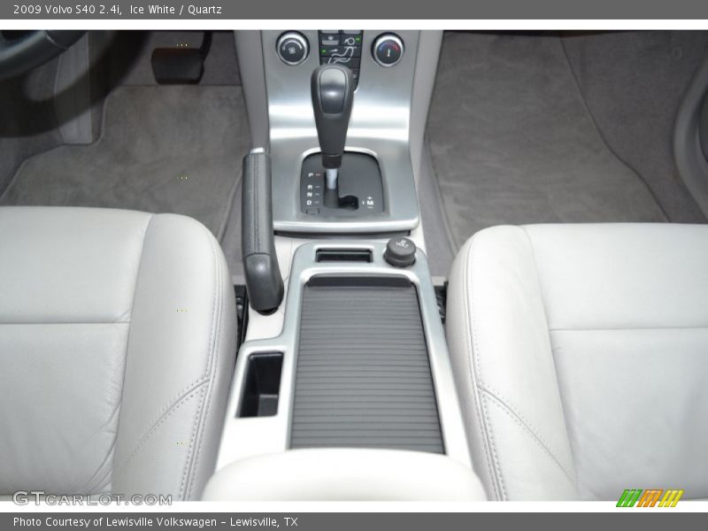 Ice White / Quartz 2009 Volvo S40 2.4i