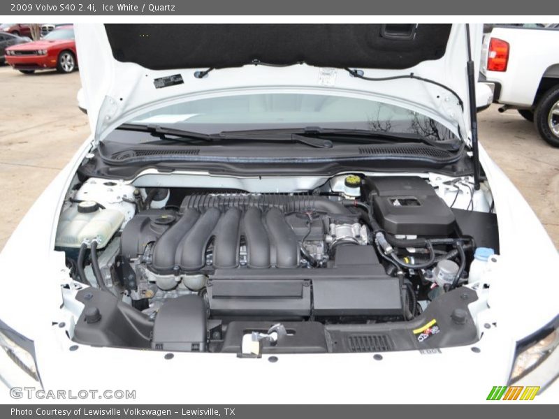 Ice White / Quartz 2009 Volvo S40 2.4i