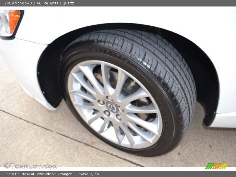 Ice White / Quartz 2009 Volvo S40 2.4i