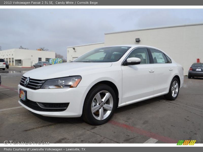 Candy White / Cornsilk Beige 2013 Volkswagen Passat 2.5L SE