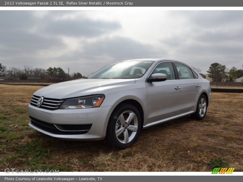 Reflex Silver Metallic / Moonrock Gray 2013 Volkswagen Passat 2.5L SE