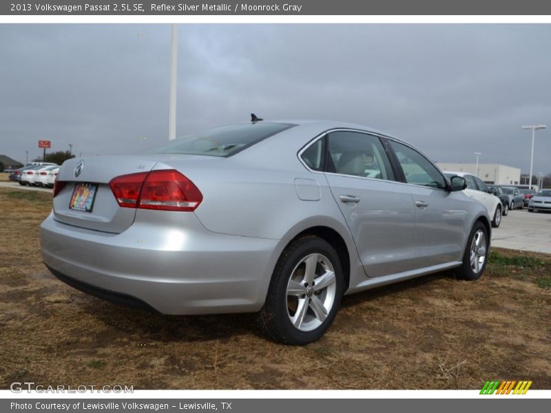 Reflex Silver Metallic / Moonrock Gray 2013 Volkswagen Passat 2.5L SE