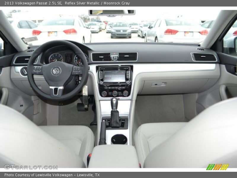 Reflex Silver Metallic / Moonrock Gray 2013 Volkswagen Passat 2.5L SE