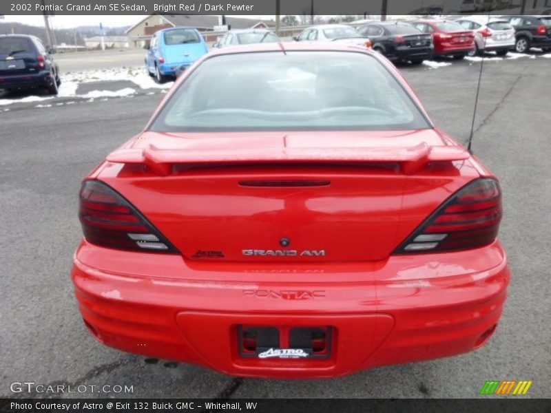 Bright Red / Dark Pewter 2002 Pontiac Grand Am SE Sedan