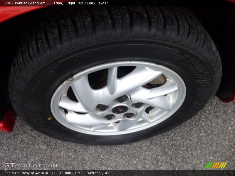Bright Red / Dark Pewter 2002 Pontiac Grand Am SE Sedan