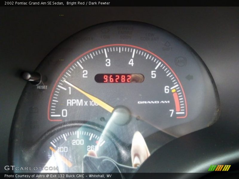 Bright Red / Dark Pewter 2002 Pontiac Grand Am SE Sedan