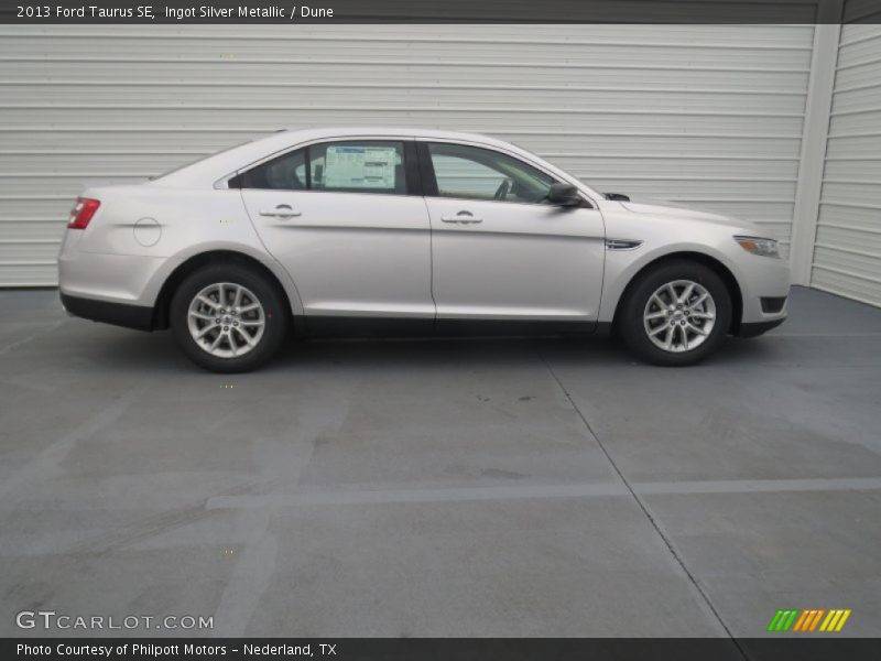 Ingot Silver Metallic / Dune 2013 Ford Taurus SE