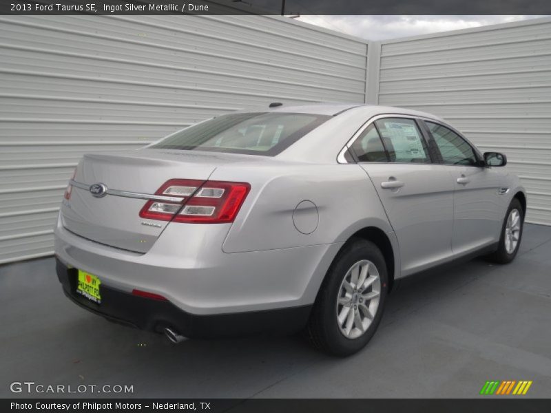 Ingot Silver Metallic / Dune 2013 Ford Taurus SE