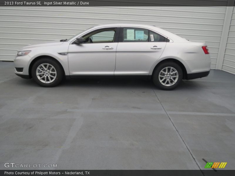Ingot Silver Metallic / Dune 2013 Ford Taurus SE