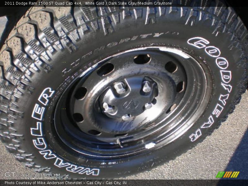 White Gold / Dark Slate Gray/Medium Graystone 2011 Dodge Ram 1500 ST Quad Cab 4x4