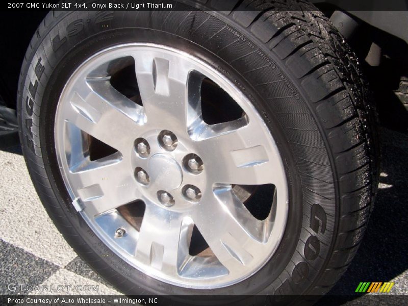 Onyx Black / Light Titanium 2007 GMC Yukon SLT 4x4