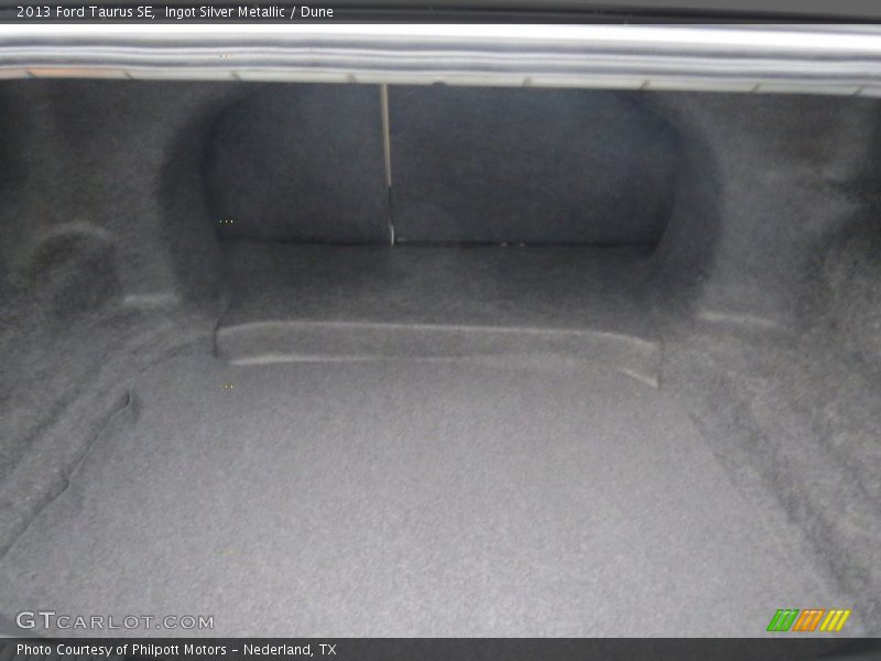  2013 Taurus SE Trunk