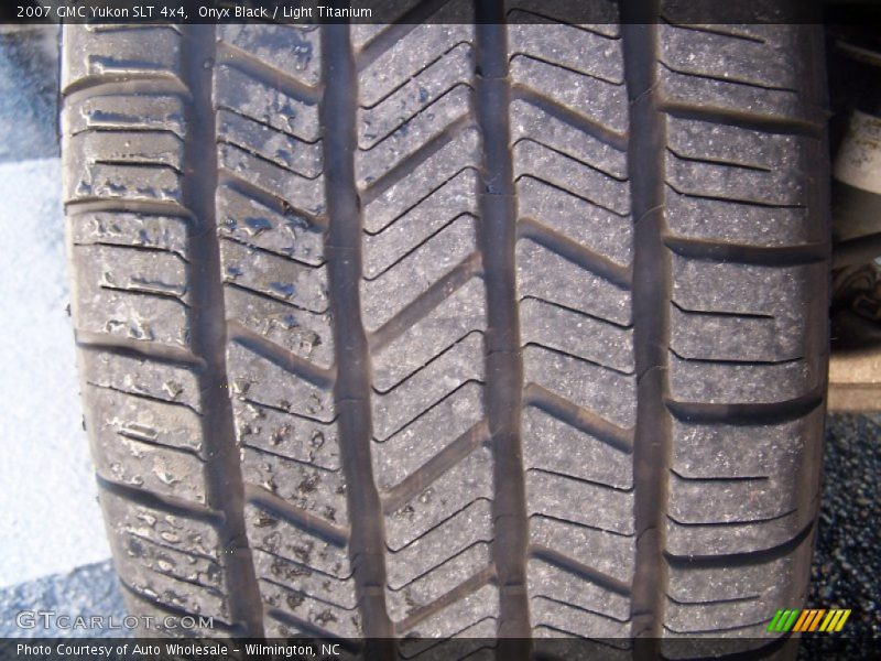 Onyx Black / Light Titanium 2007 GMC Yukon SLT 4x4