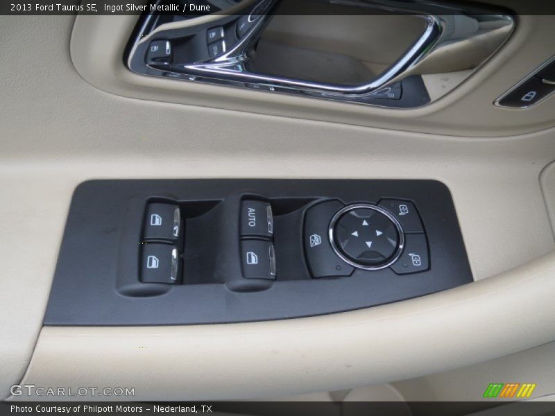 Ingot Silver Metallic / Dune 2013 Ford Taurus SE