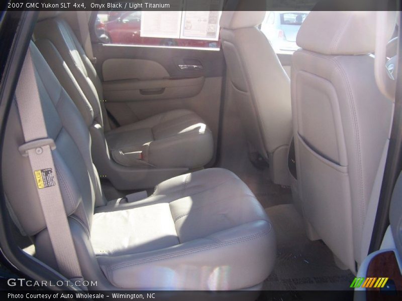 Onyx Black / Light Titanium 2007 GMC Yukon SLT 4x4