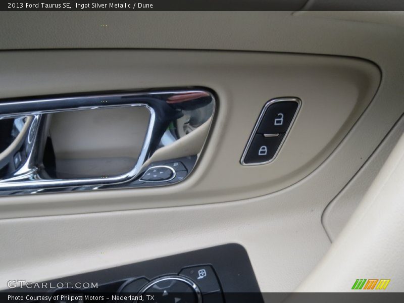 Ingot Silver Metallic / Dune 2013 Ford Taurus SE