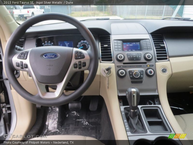 Dashboard of 2013 Taurus SE
