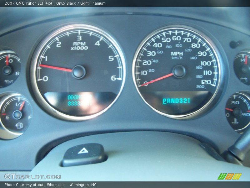 Onyx Black / Light Titanium 2007 GMC Yukon SLT 4x4