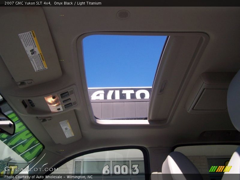Onyx Black / Light Titanium 2007 GMC Yukon SLT 4x4