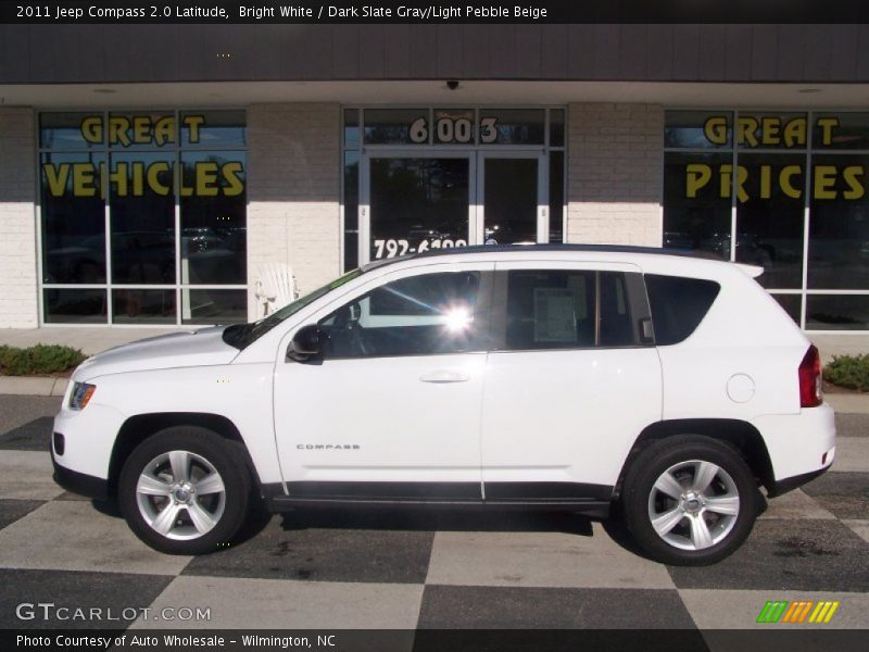 Bright White / Dark Slate Gray/Light Pebble Beige 2011 Jeep Compass 2.0 Latitude