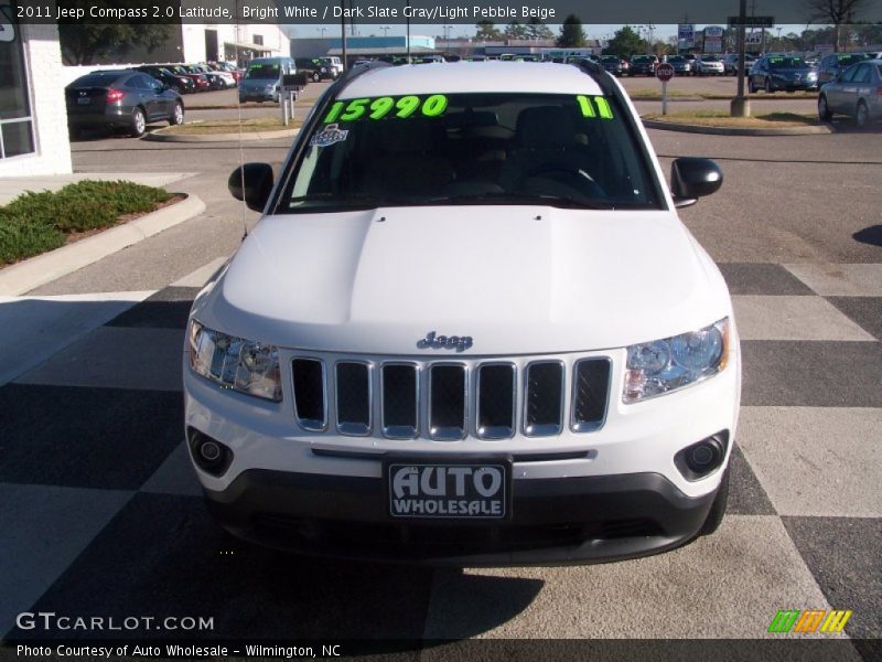 Bright White / Dark Slate Gray/Light Pebble Beige 2011 Jeep Compass 2.0 Latitude