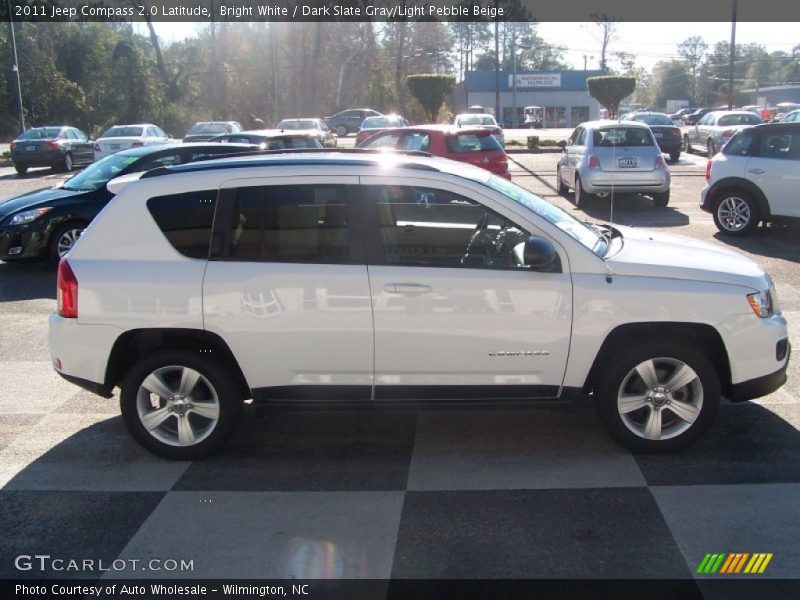 Bright White / Dark Slate Gray/Light Pebble Beige 2011 Jeep Compass 2.0 Latitude