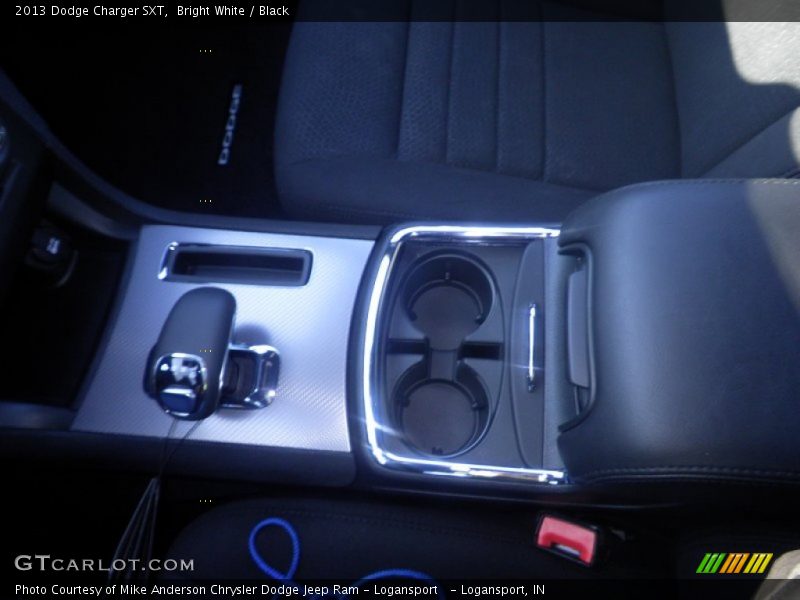 Bright White / Black 2013 Dodge Charger SXT