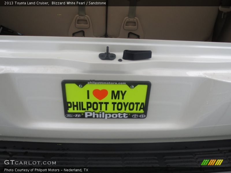 Blizzard White Pearl / Sandstone 2013 Toyota Land Cruiser