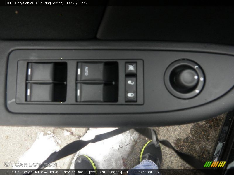 Black / Black 2013 Chrysler 200 Touring Sedan