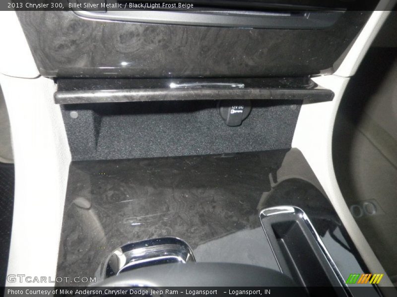 Billet Silver Metallic / Black/Light Frost Beige 2013 Chrysler 300