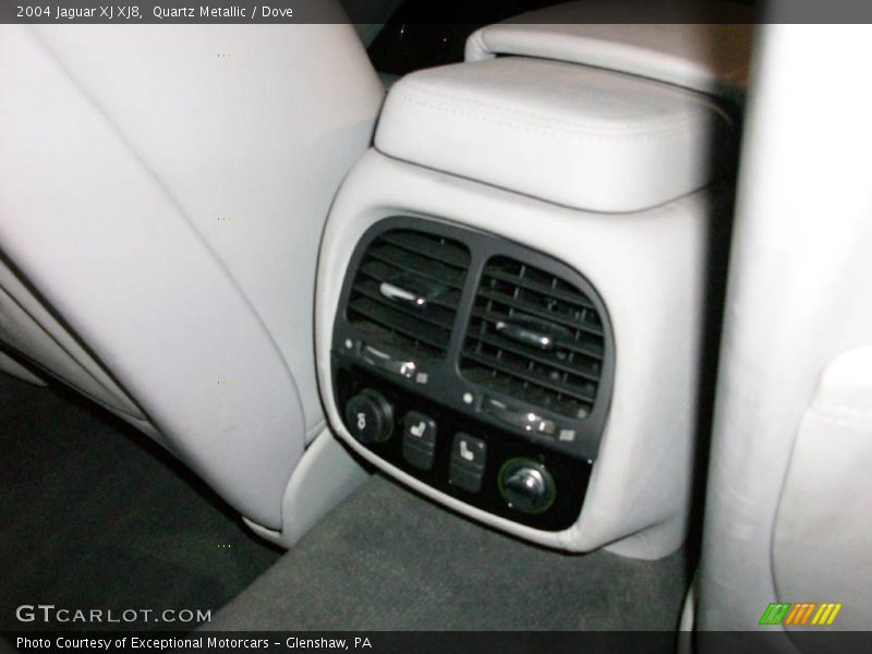 Quartz Metallic / Dove 2004 Jaguar XJ XJ8