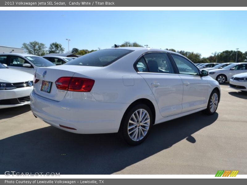 Candy White / Titan Black 2013 Volkswagen Jetta SEL Sedan