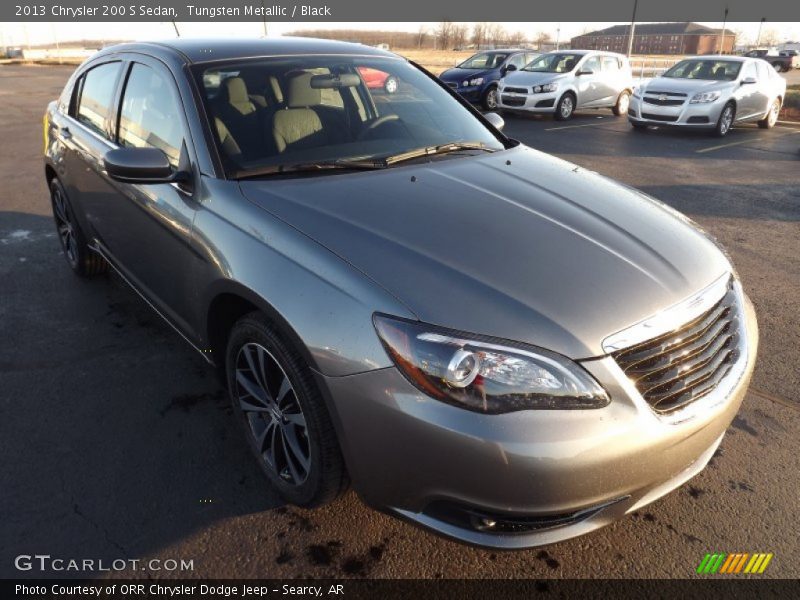 Tungsten Metallic / Black 2013 Chrysler 200 S Sedan