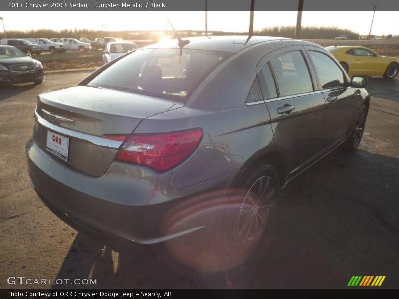 Tungsten Metallic / Black 2013 Chrysler 200 S Sedan