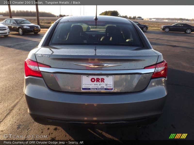 Tungsten Metallic / Black 2013 Chrysler 200 S Sedan