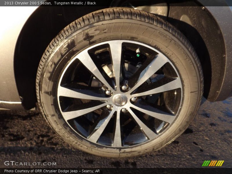 Tungsten Metallic / Black 2013 Chrysler 200 S Sedan