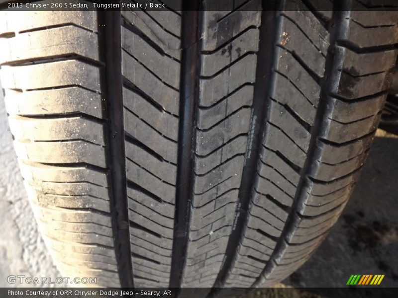 Tungsten Metallic / Black 2013 Chrysler 200 S Sedan
