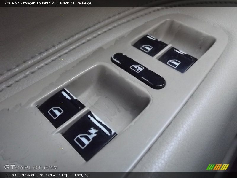 Black / Pure Beige 2004 Volkswagen Touareg V8