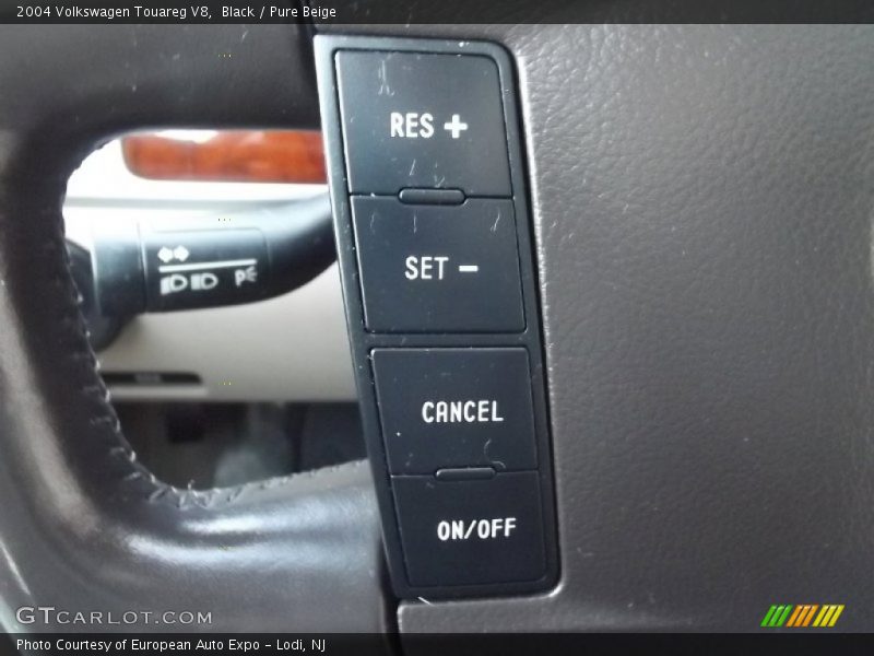 Black / Pure Beige 2004 Volkswagen Touareg V8