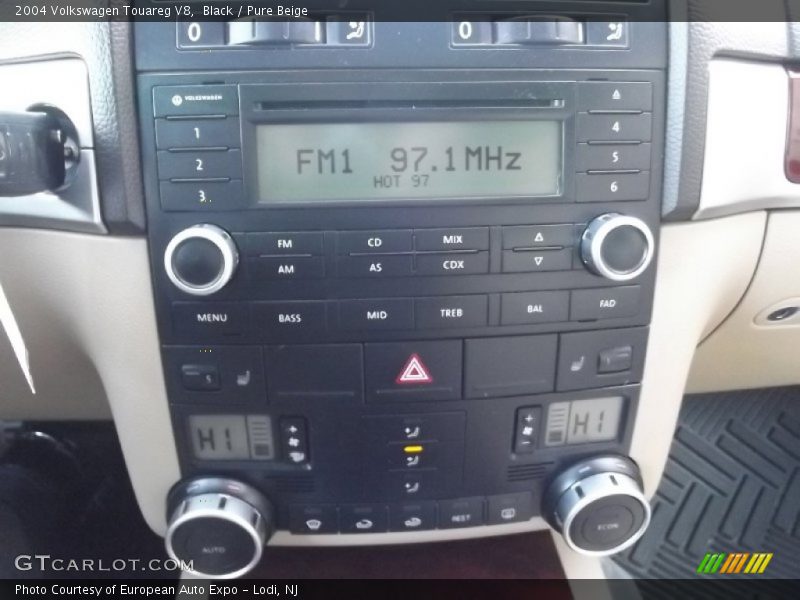 Black / Pure Beige 2004 Volkswagen Touareg V8