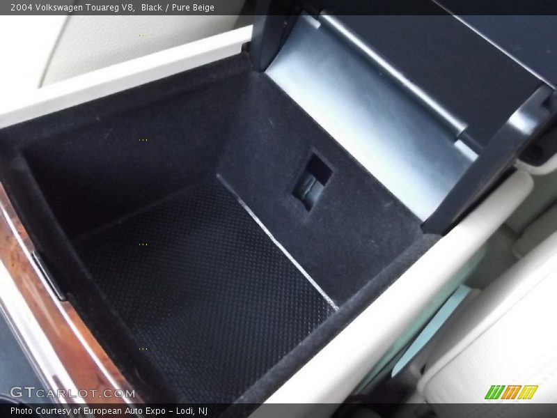 Black / Pure Beige 2004 Volkswagen Touareg V8