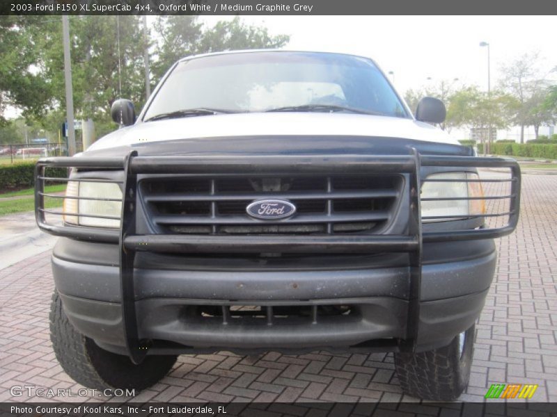 Oxford White / Medium Graphite Grey 2003 Ford F150 XL SuperCab 4x4