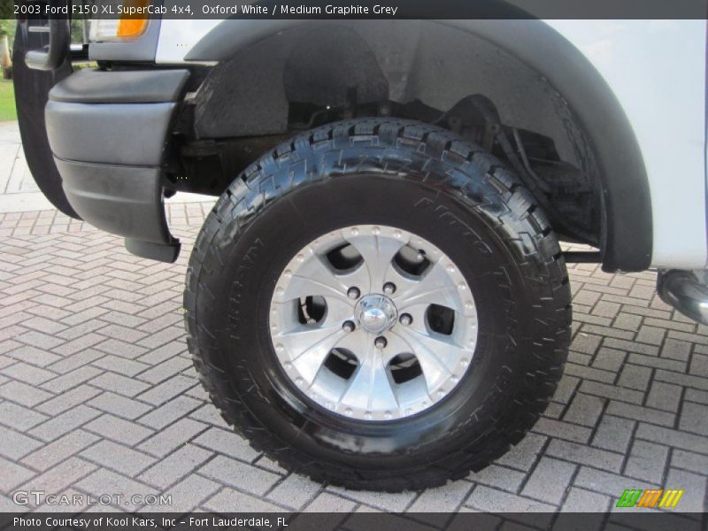 Oxford White / Medium Graphite Grey 2003 Ford F150 XL SuperCab 4x4