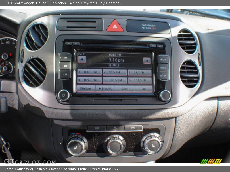 Alpine Grey Metallic / Charcoal 2010 Volkswagen Tiguan SE 4Motion