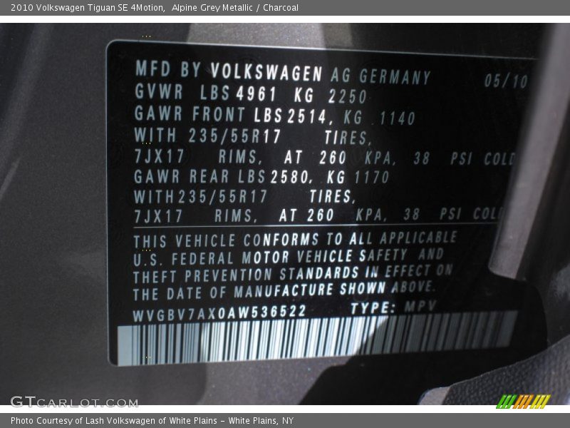 Alpine Grey Metallic / Charcoal 2010 Volkswagen Tiguan SE 4Motion