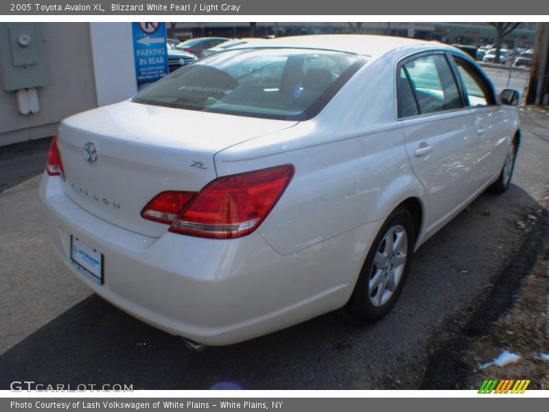 Blizzard White Pearl / Light Gray 2005 Toyota Avalon XL